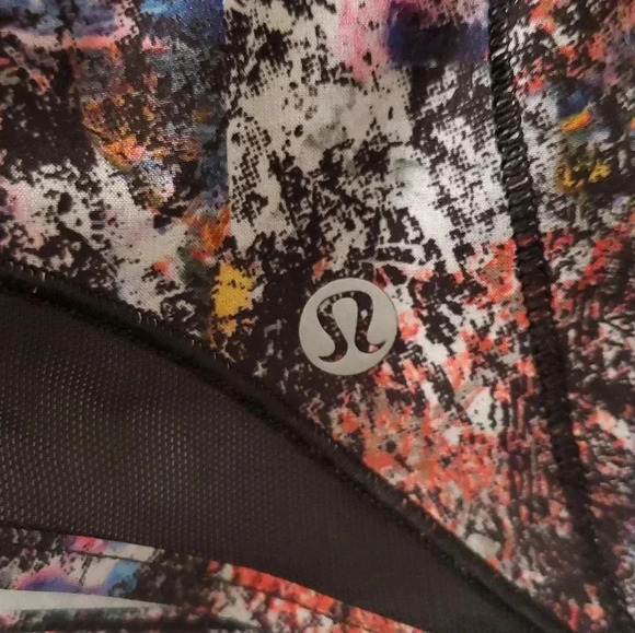 Lululemon Hotty Hot Black in Floral Sz 4 - Picture 5 of 8